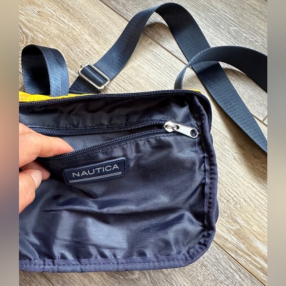 🛍️ NAUTICA Cross body bag 6” 1/2 H X 8” 1/2 W adjust strap - Picture 6 of 11